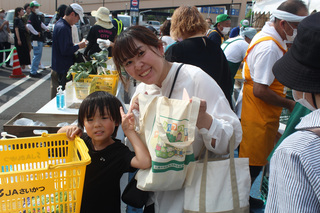 市内農産物即売会の写真