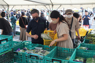 市内農産物即売会の写真